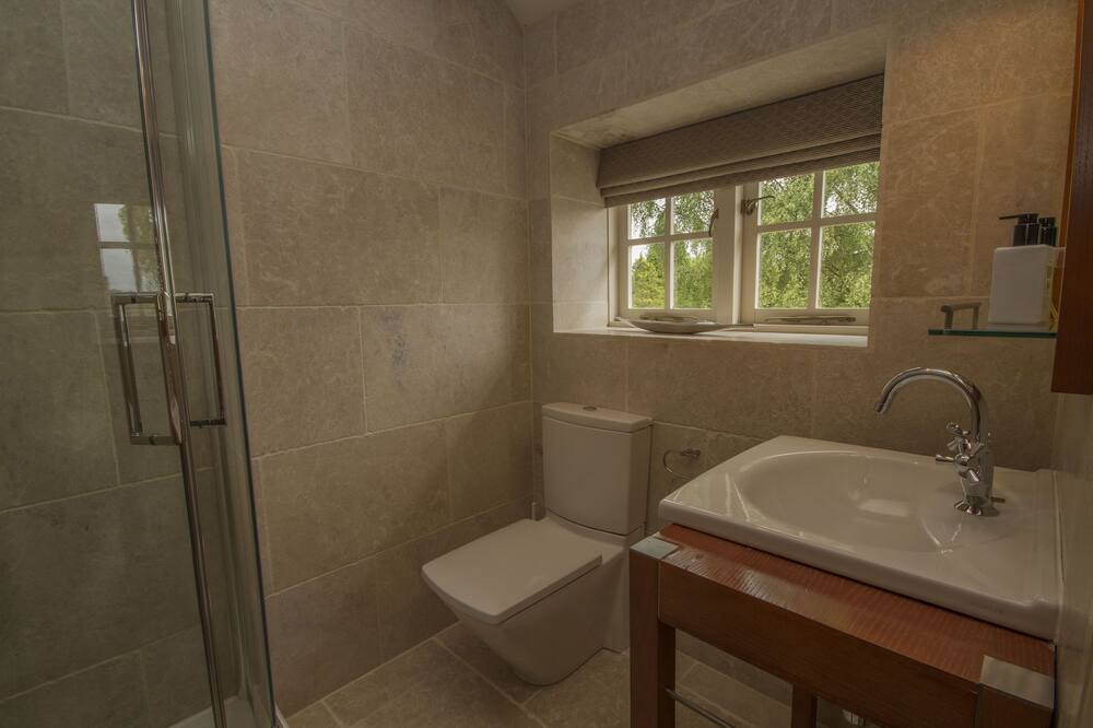 Photo of Bathroom in Nether Alderley