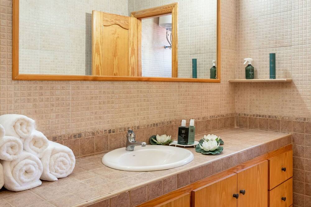 Photo of Bathroom in El Esparragal