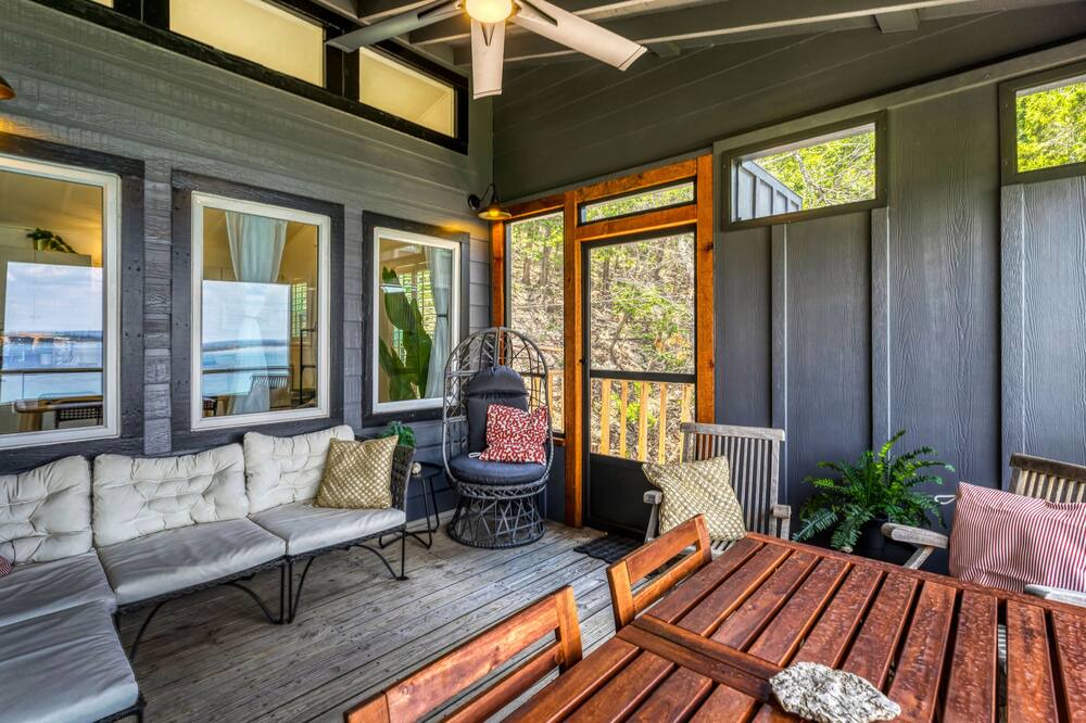 Photo of Patio Balcony in Canyon Lake