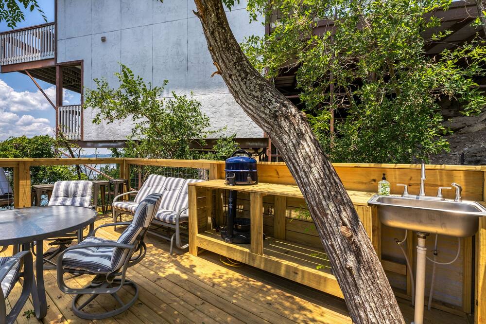 Photo of Patio Balcony in Canyon Lake