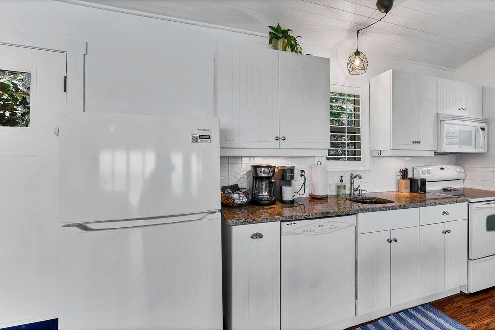 Photo of Kitchen in Canyon Lake