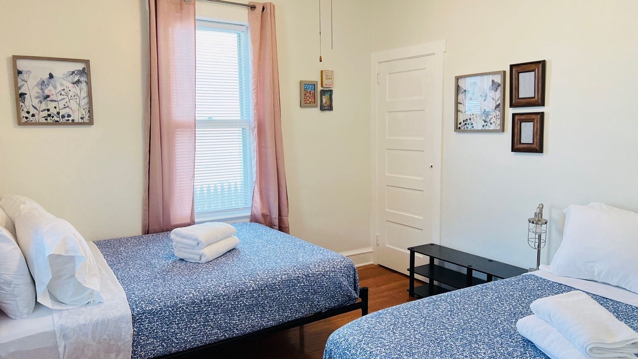 Photo of Others in Magnolia