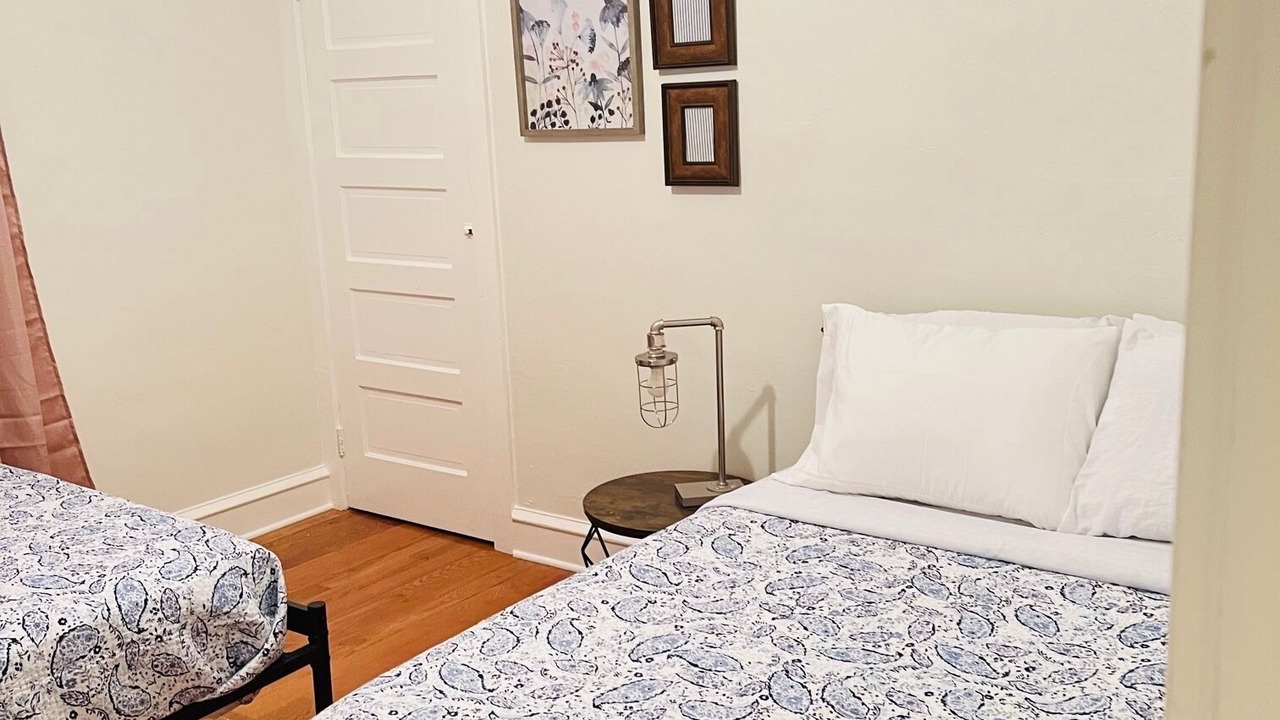 Photo of Others in Magnolia