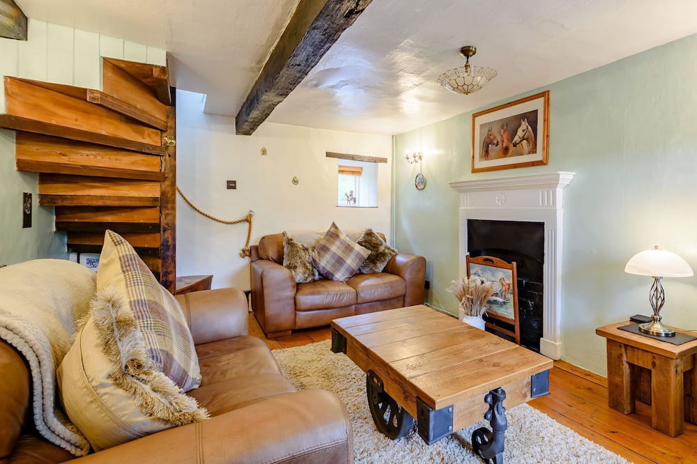 Photo of Livingroom in Wirksworth