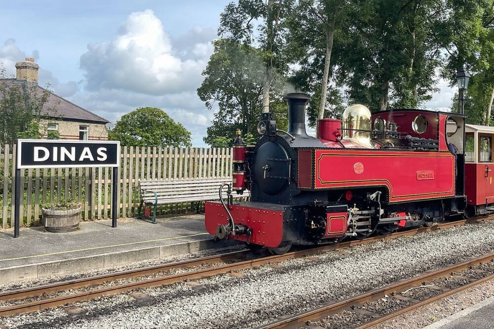 Photo of Others in Dinas