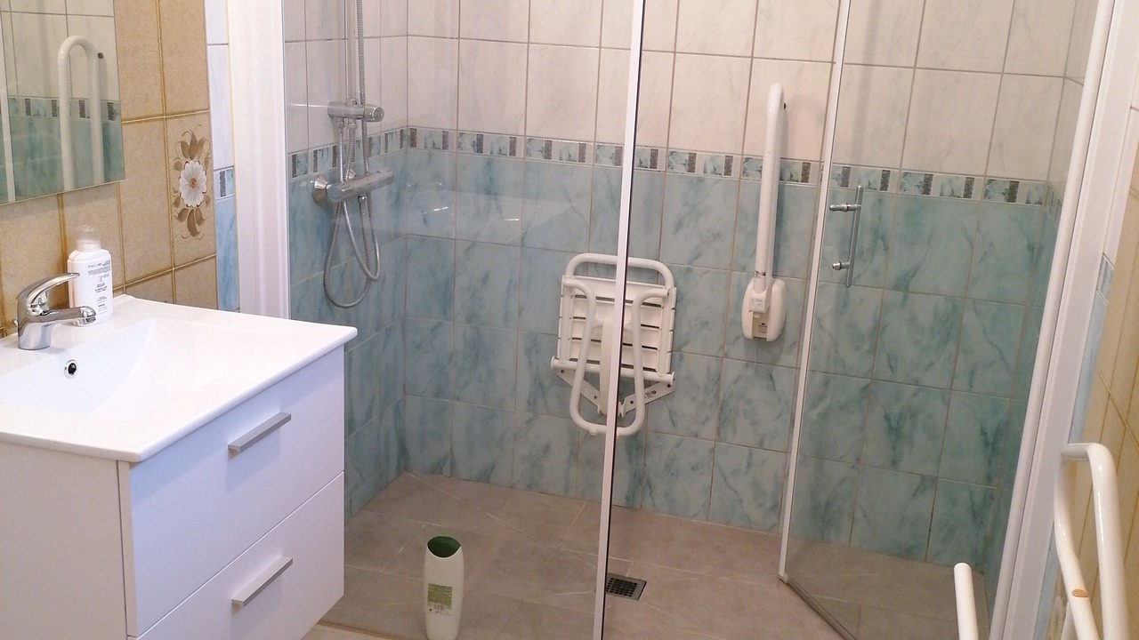 Photo of Bathroom in Savigne-lʼEveque