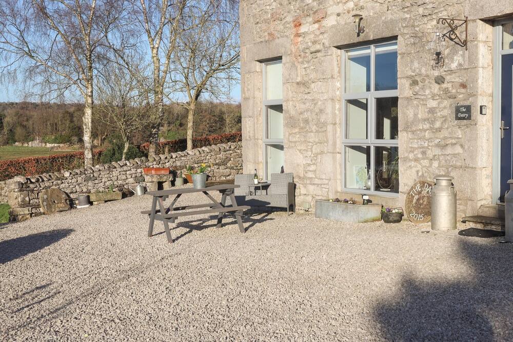 Photo of Patio Balcony in Meathop