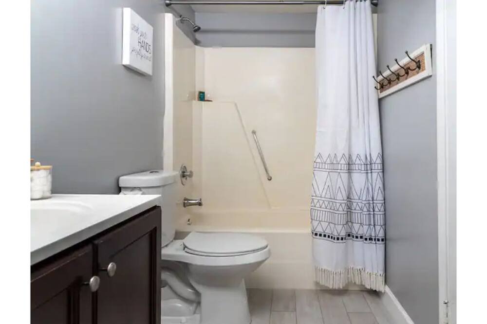 Photo of Bathroom in Timberlane Woodlake