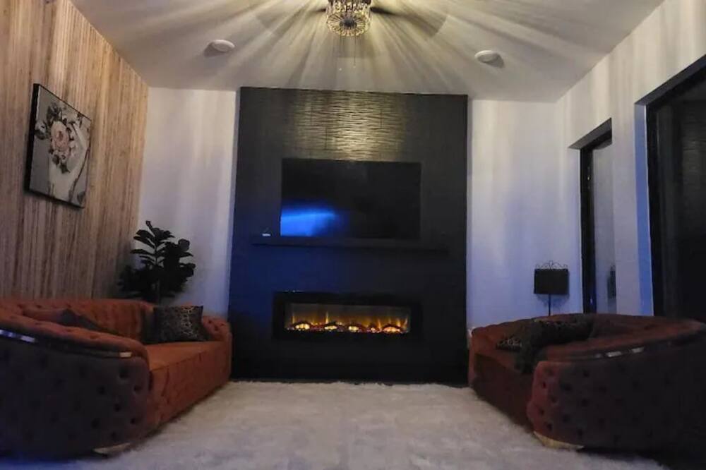 Photo of Livingroom in Montgomery