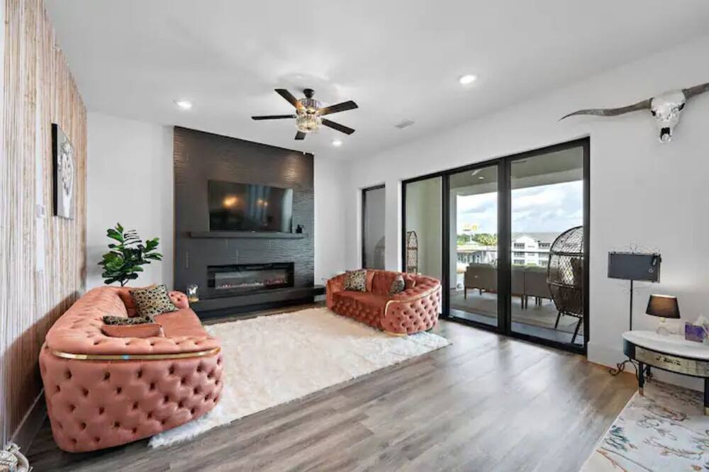 Photo of Livingroom in Montgomery
