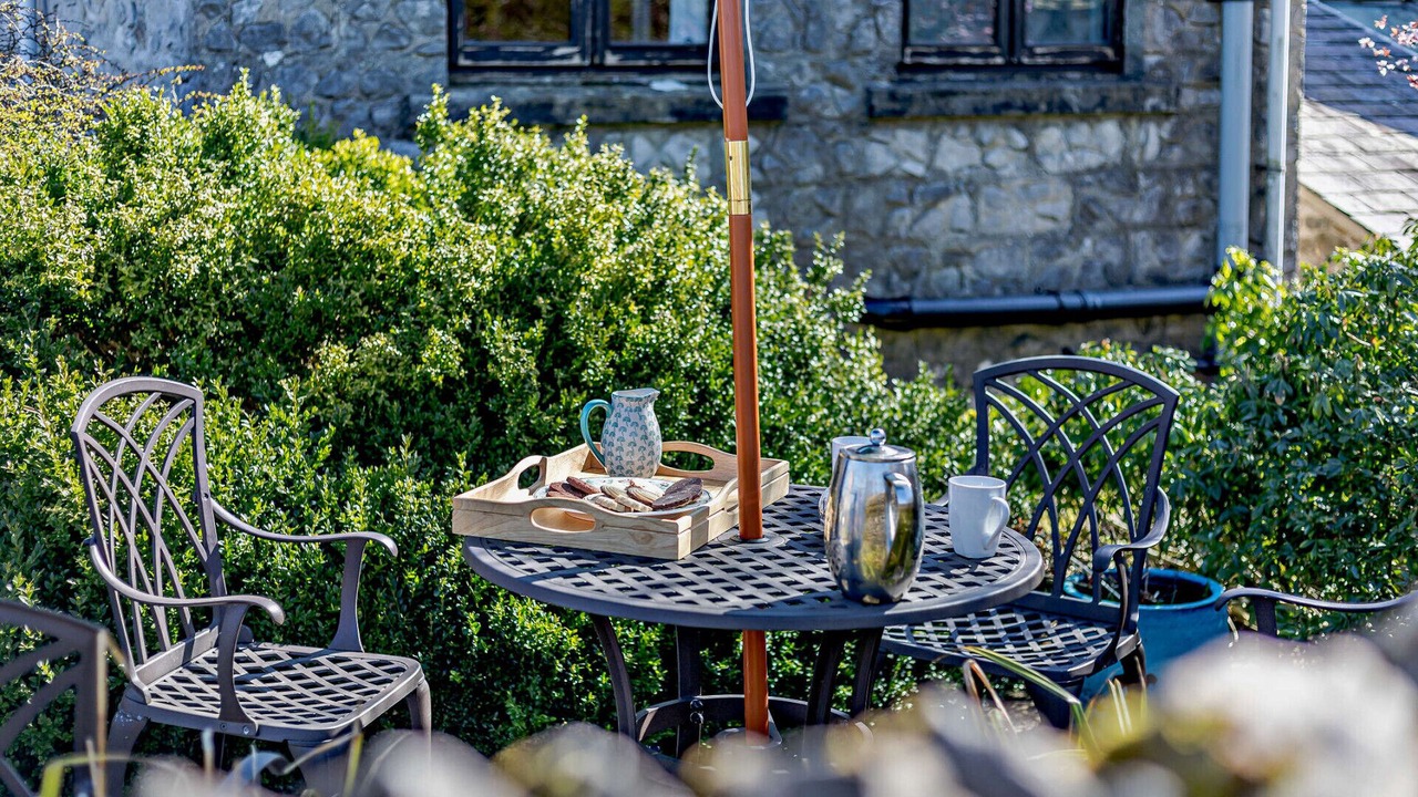 Photo of Others in Foolow