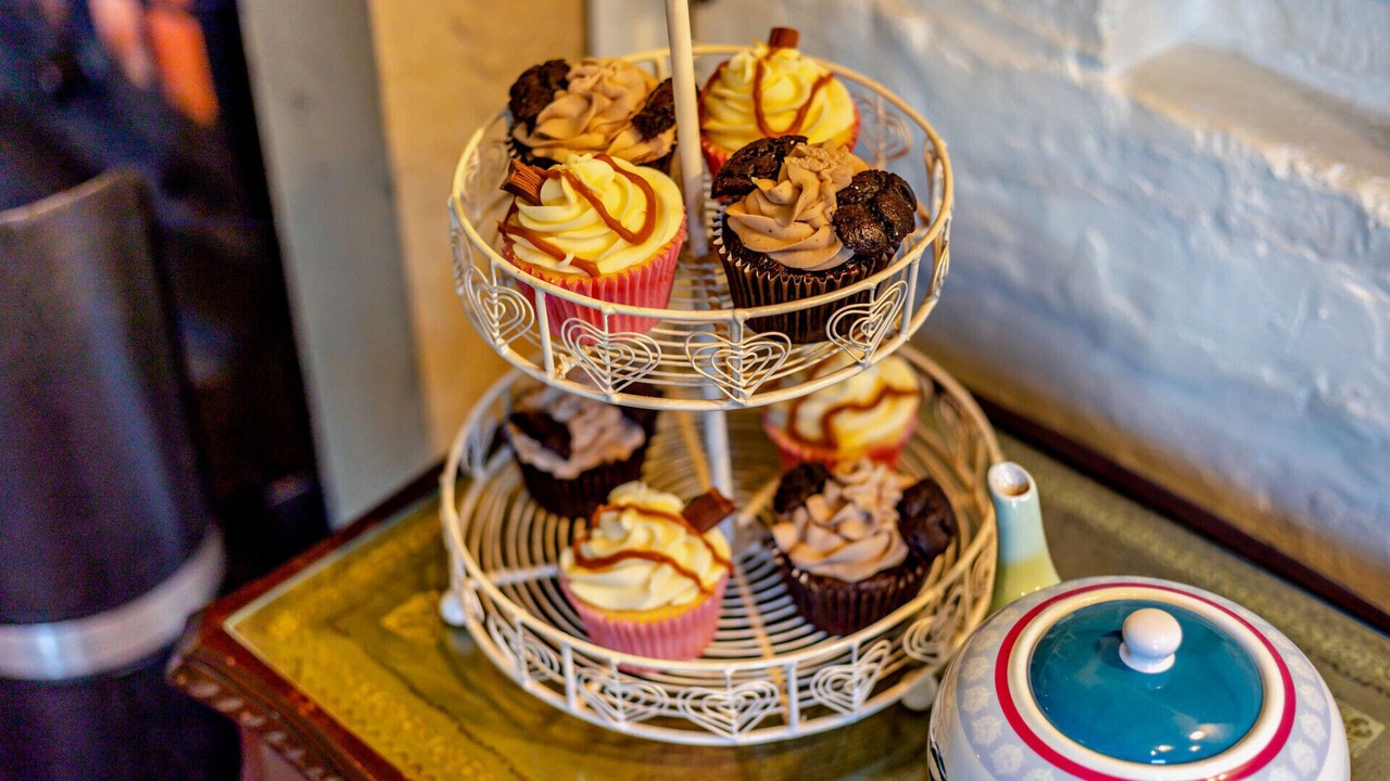 Photo of Others in Foolow