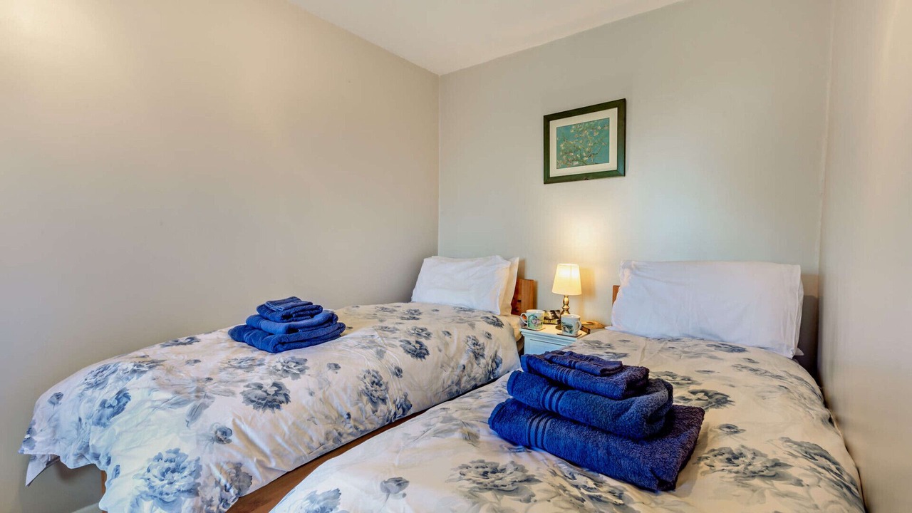 Photo of Others in Foolow