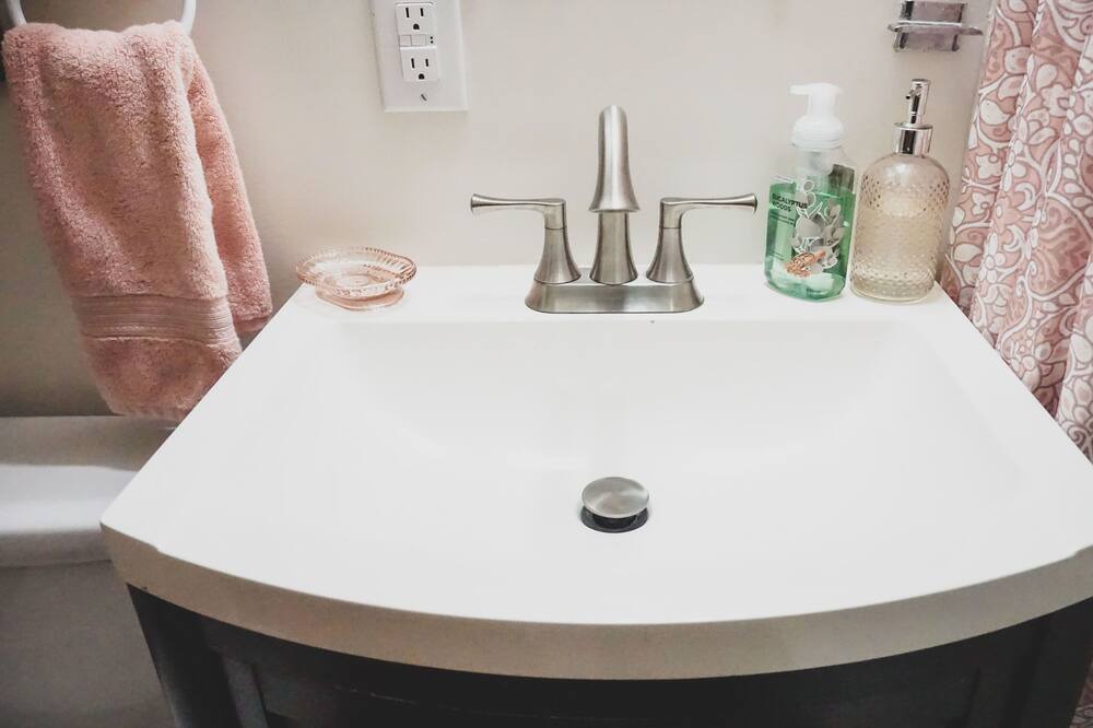 Photo of Bathroom in Tahlequah