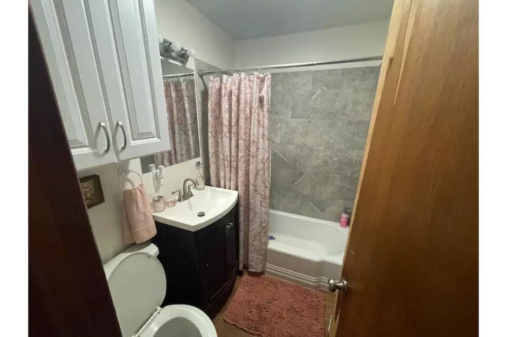Photo of Bathroom in Tahlequah