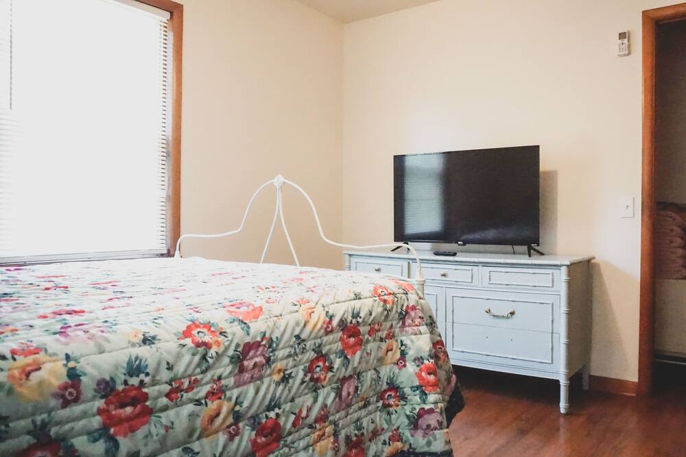 Photo of Bedroom in Tahlequah