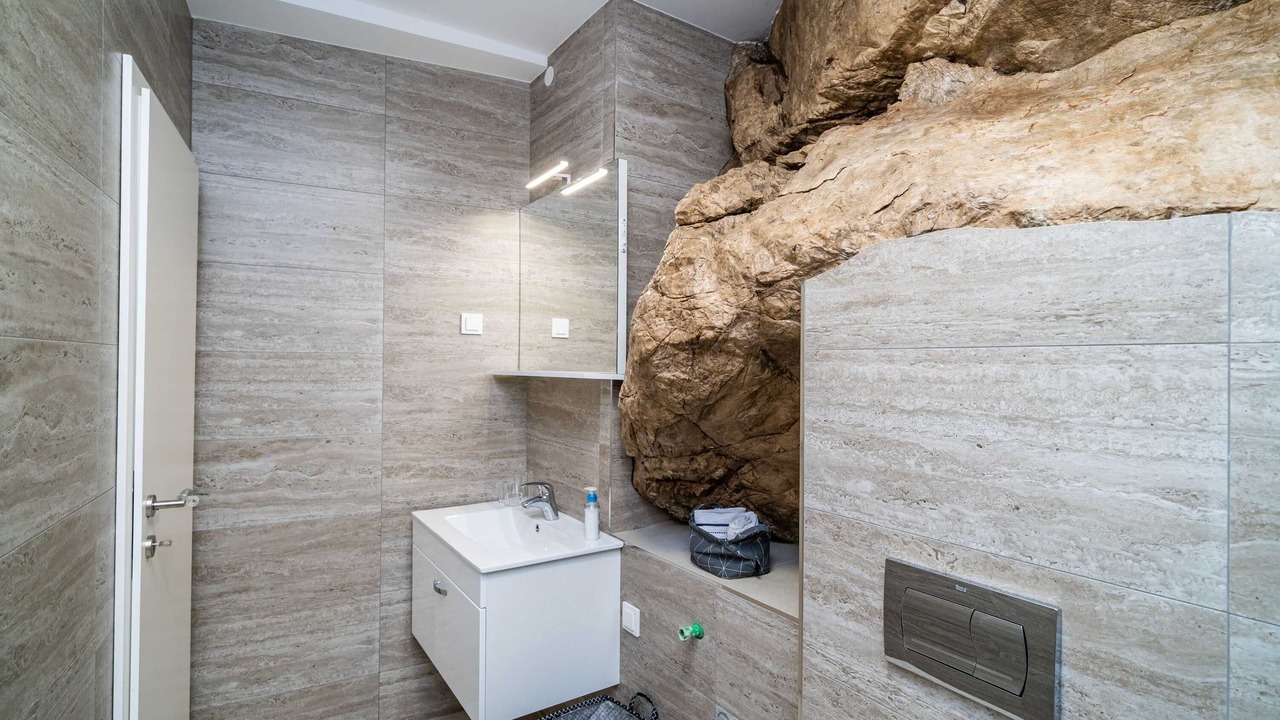 Photo of Bathroom in Molunat