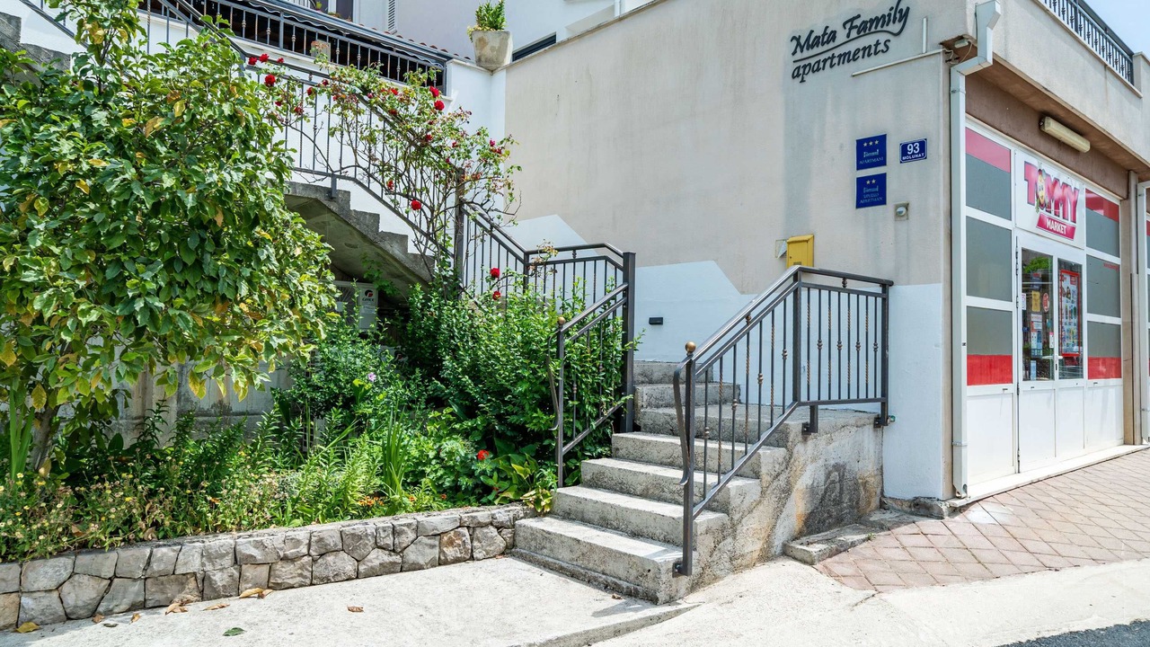 Photo of Outdoor in Molunat