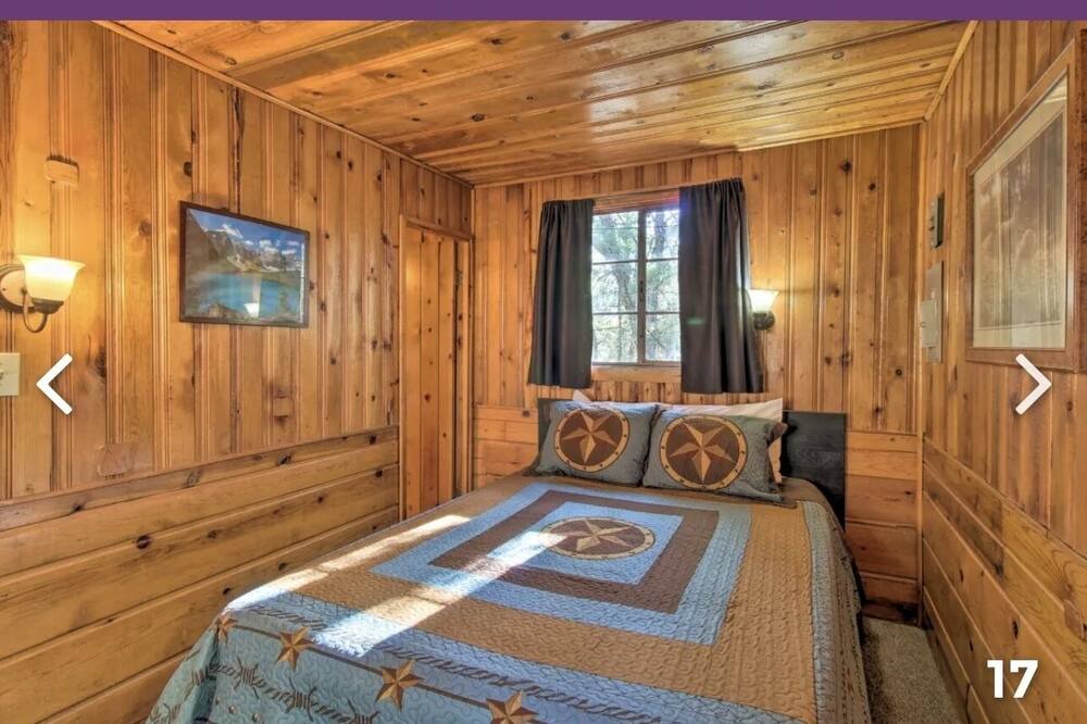 Photo of Bedroom in Pinetop-Lakeside