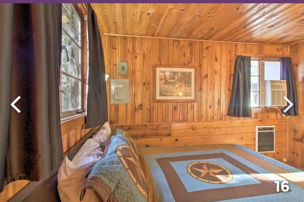 Photo of Bedroom in Pinetop-Lakeside