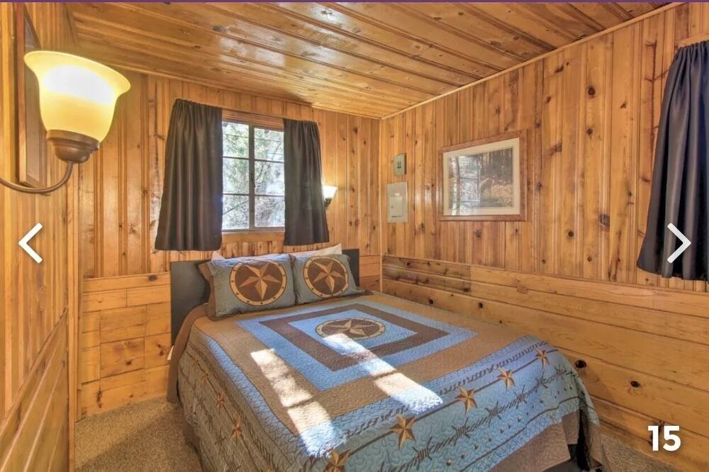 Photo of Bedroom in Pinetop-Lakeside
