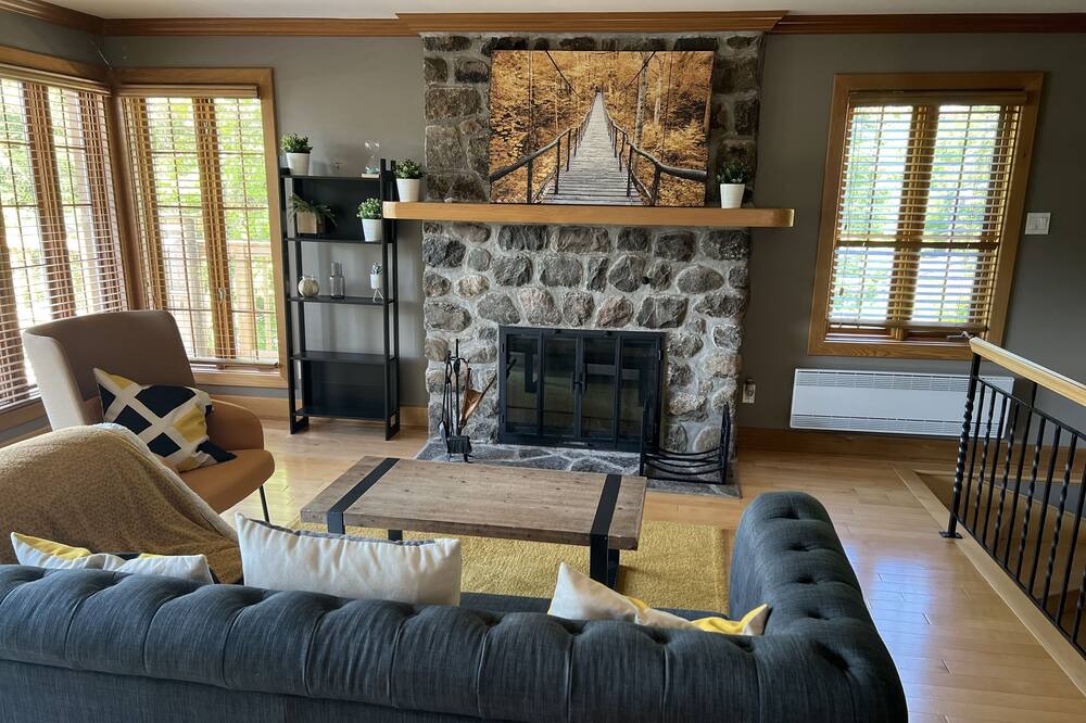 Photo of Livingroom in Sainte-Adele