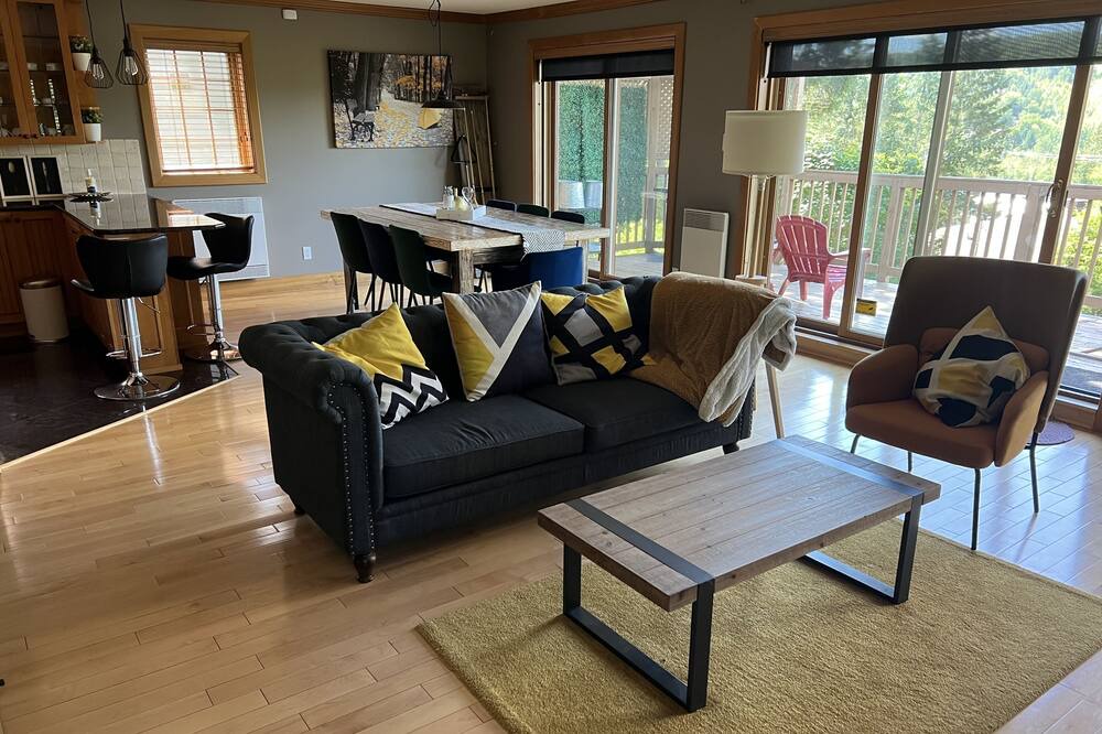 Photo of Livingroom in Sainte-Adele