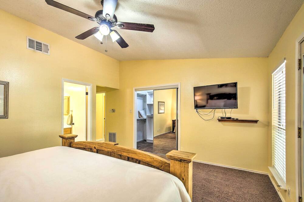 Photo of Bedroom in North San Antonio - SAT