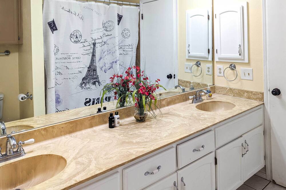 Photo of Bathroom in North San Antonio - SAT