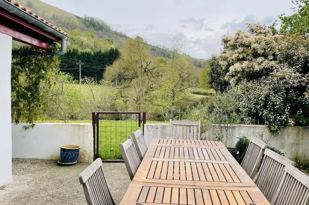 Photo of Patio Balcony in Gamarthe