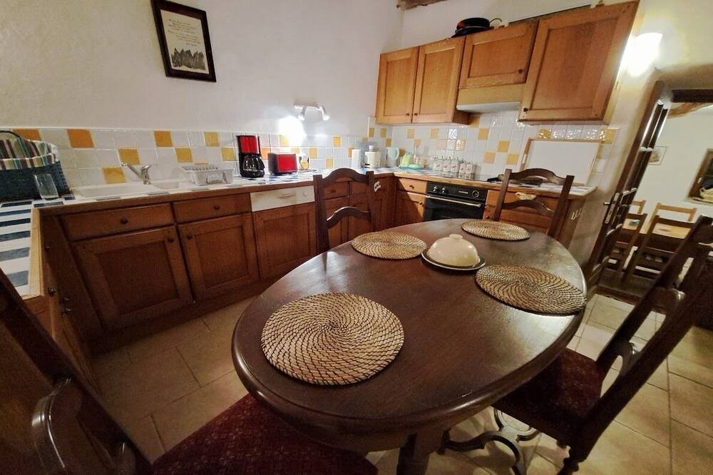 Photo of Kitchen in Villeneuve d'Aveyron
