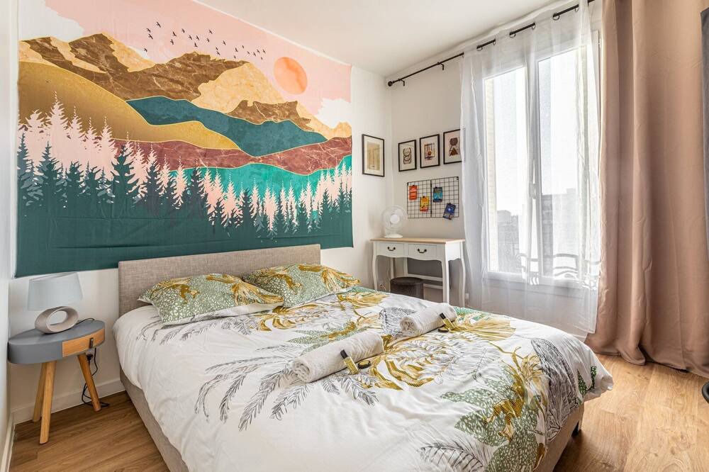 Photo of Bedroom in Drancy Centre