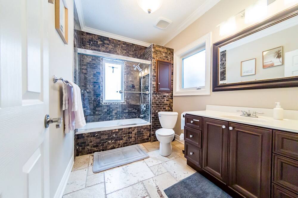 Photo of Bathroom in Stokes Bay
