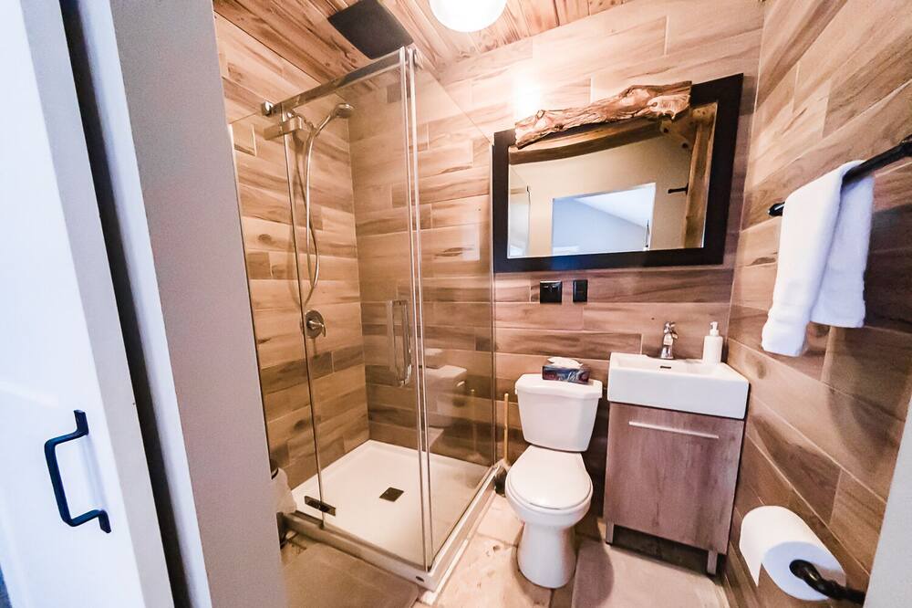 Photo of Bathroom in Stokes Bay