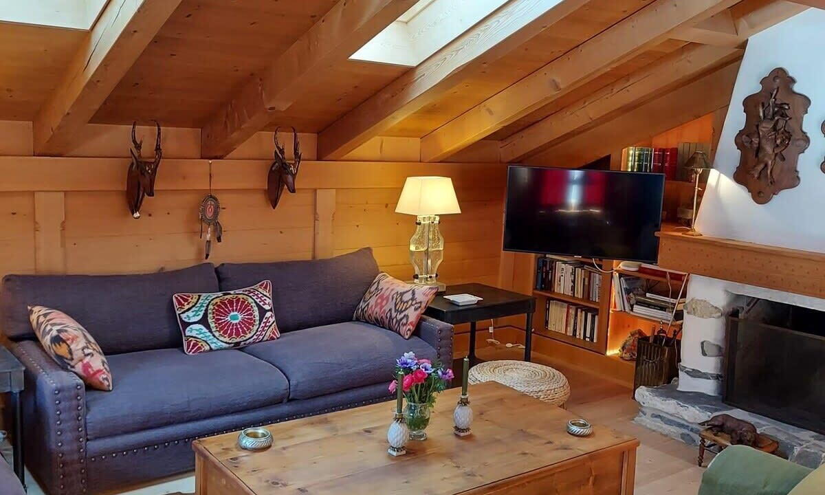 Photo of Livingroom in Rougemont