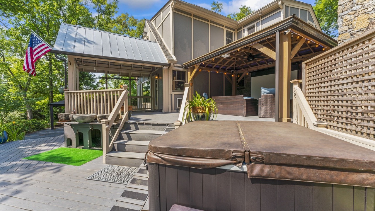 Photo of Outdoor in Green Hills