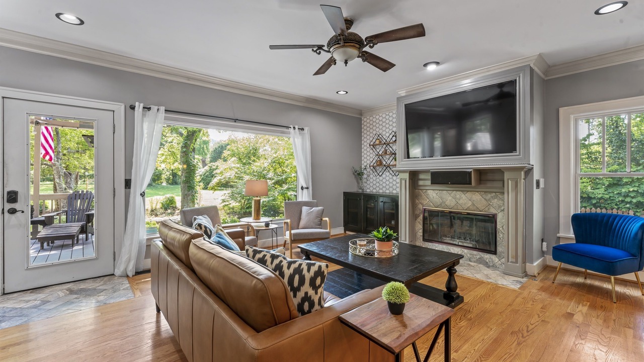 Photo of Livingroom in Green Hills
