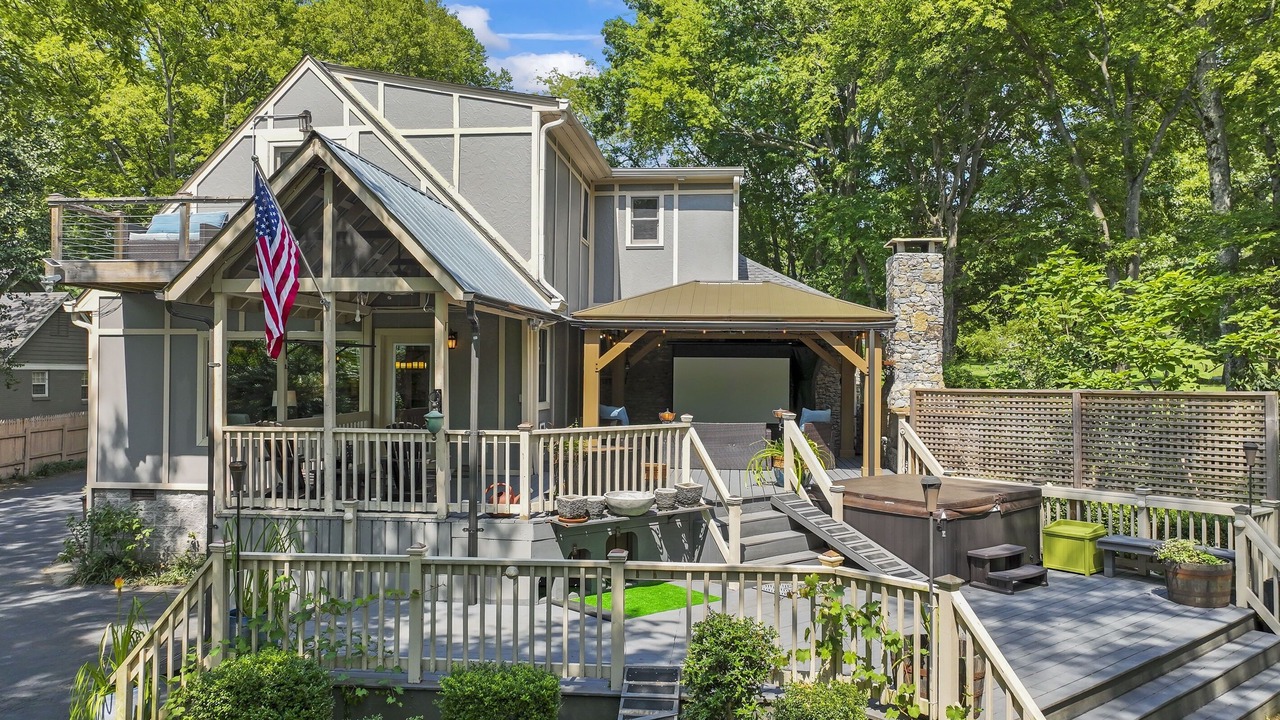 Photo of Outdoor in Green Hills