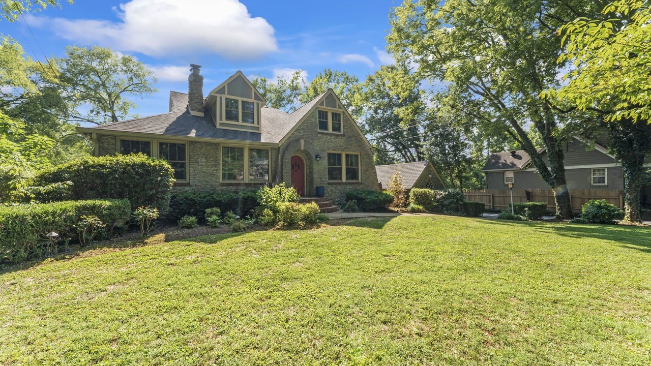 Photo of Outdoor in Green Hills