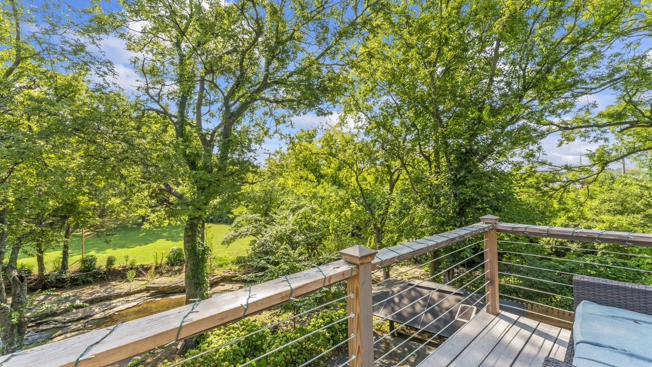 Photo of Outdoor in Green Hills
