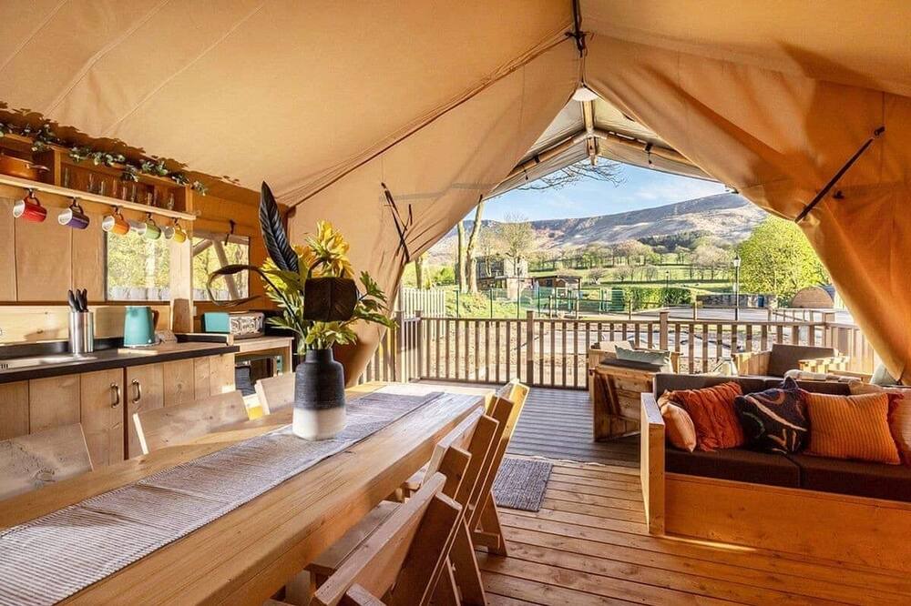 Photo of Others in Saddleworth