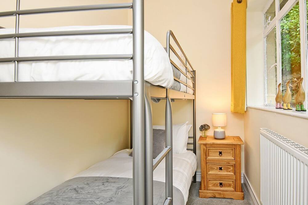 Photo of Bedroom in Saddleworth