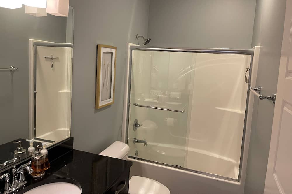 Photo of Bathroom in Buechel