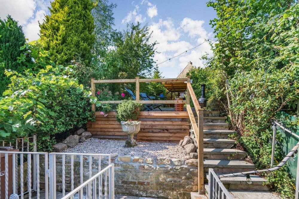 Photo of Outdoor in Winewall