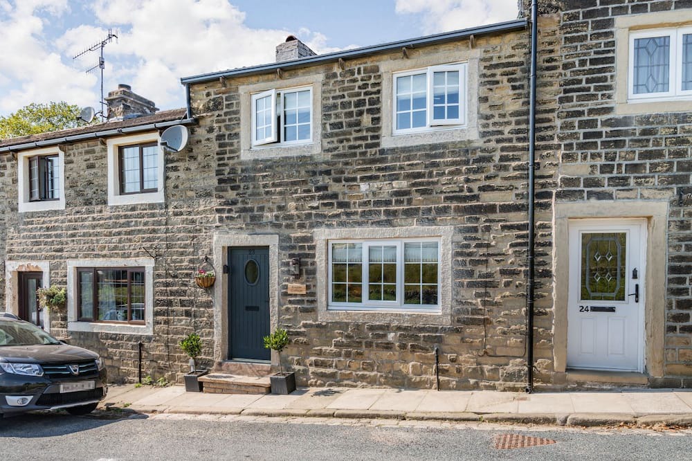 Photo of Outdoor in Winewall