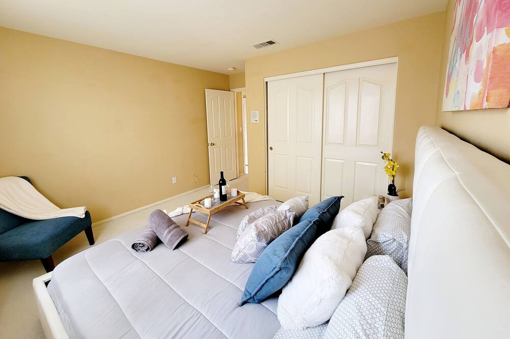Photo of Bedroom in Spring Valley