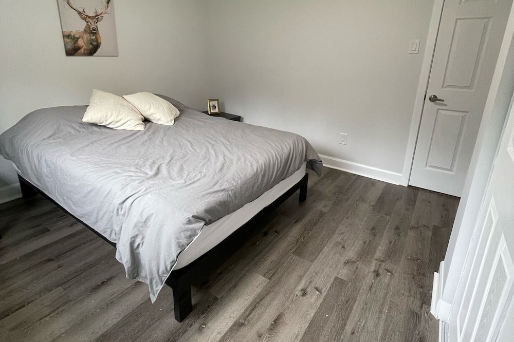 Photo of Bedroom in Mansfield-et-Pontefract