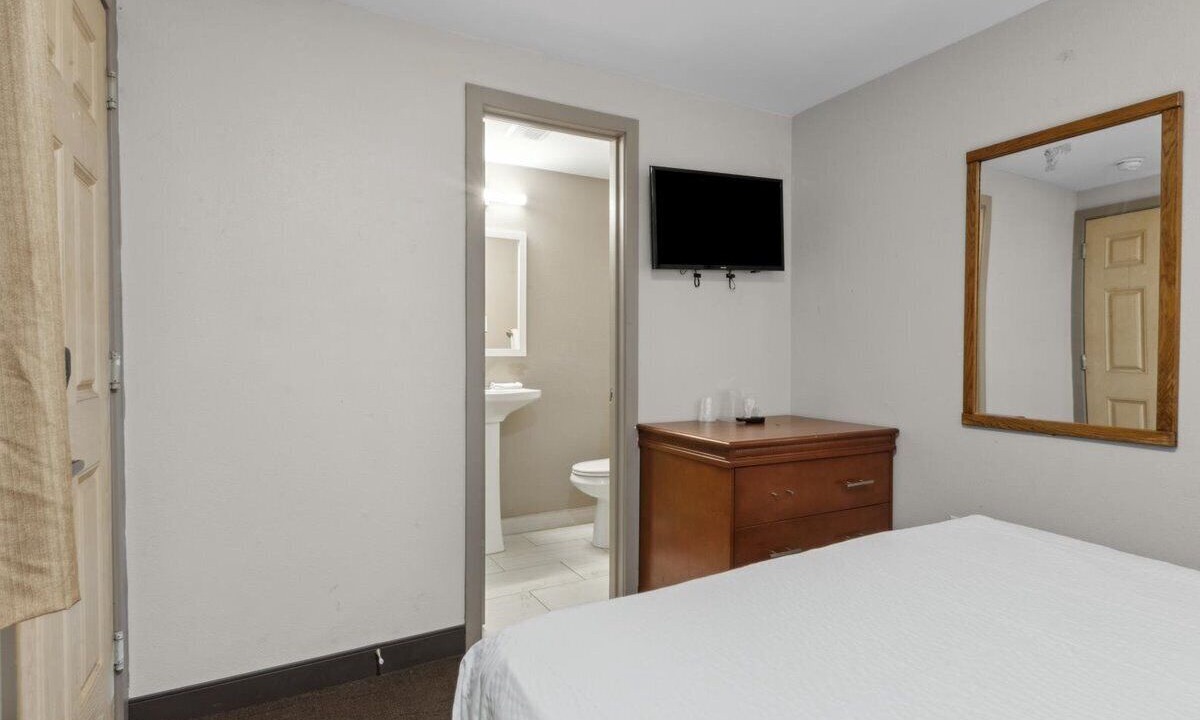 Photo of Bedroom in Edison