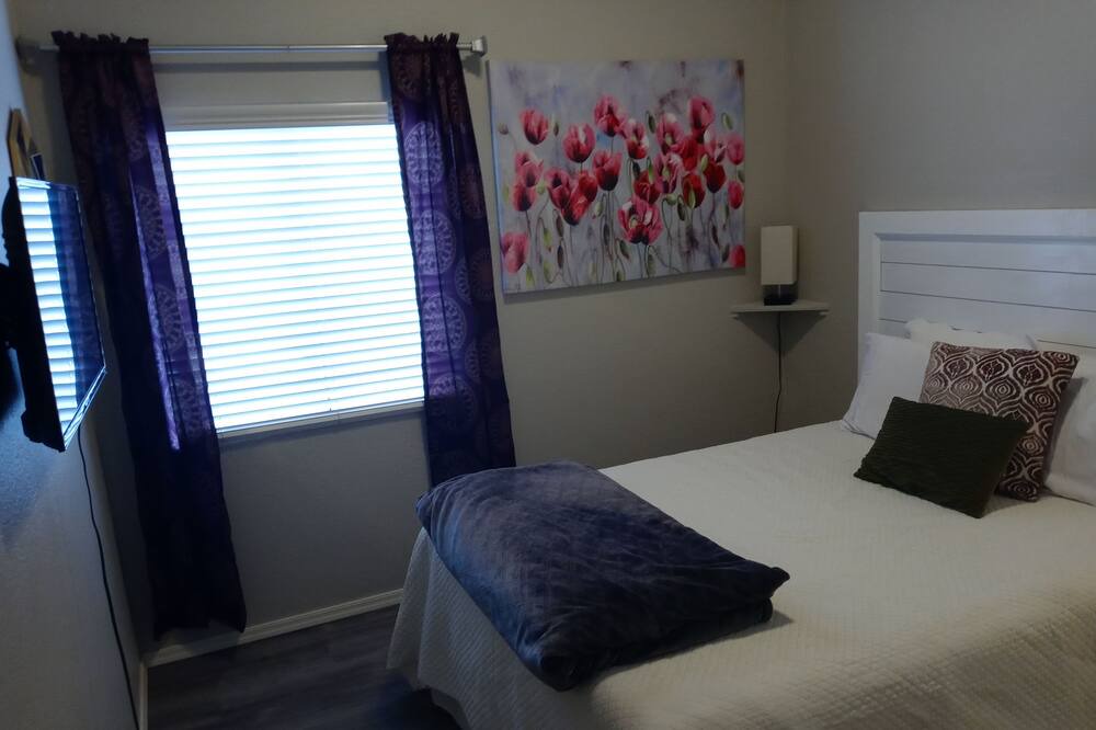 Photo of Bedroom in Superstition Springs