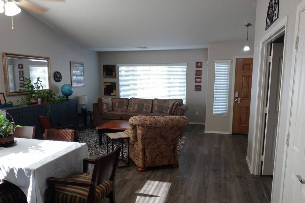 Photo of Livingroom in Superstition Springs